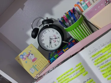 ساعت رومیزی مدل شماطه دار طرح پاریس