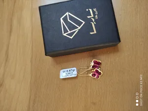 تجریه خرید گوشواره طلا 18 عیار زنانه ناریا مدل AZ-01