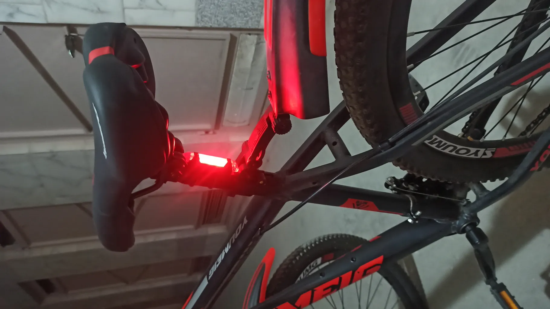 چراغ دوچرخه مدل 918A