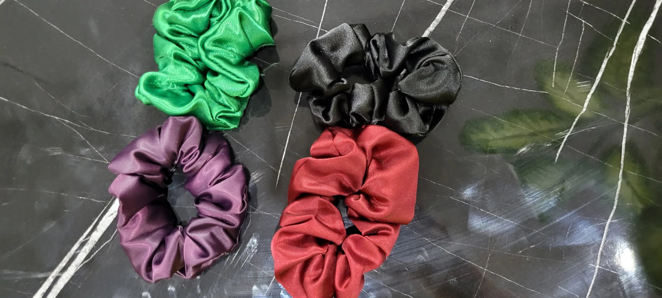 کش مو زنانه مدل اسکرانچی ساتن بسته 4 عددی