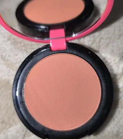 رژ گونه کالیستا مدل Color and Art شماره B05