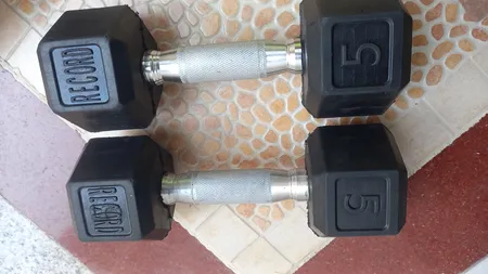 دمبل بدنسازی شش ضلعی 5 کیلوگرمی بسته 2 عددی