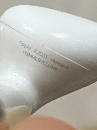 هدفون بلوتوثی اپل مدل AirPods New Generation