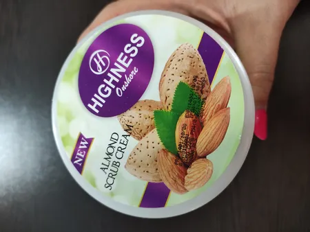 اسکراب لایه بردار پوست انشور هاینس مدل Almound حجم 250 میلی لیتر