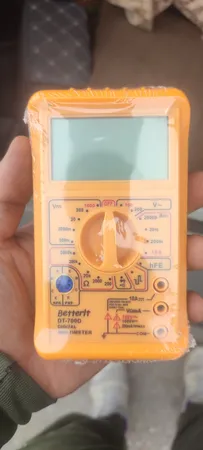 مولتی متر دیجیتال مدل DT700D