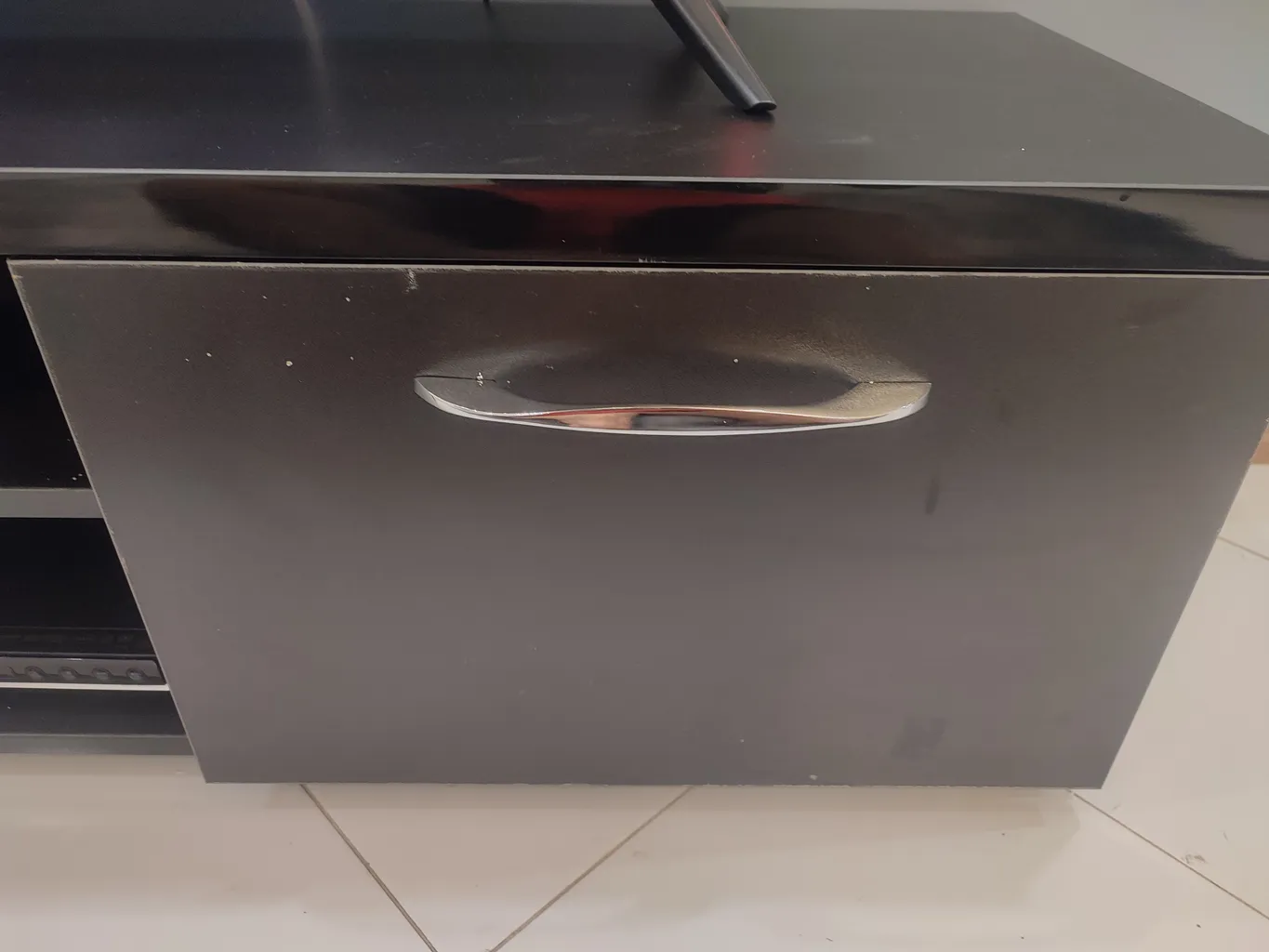 میز تلویزیون مدل BL0067