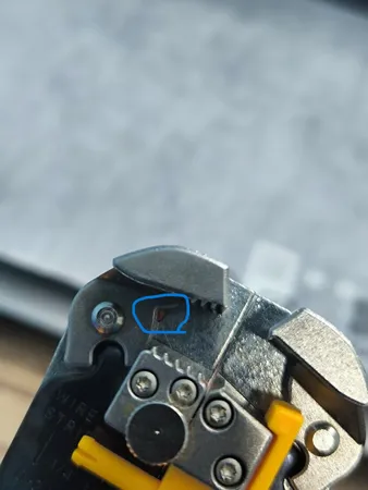 انبر سیم لخت کن اینکو مدل HWSP-102418 سایز 1/4-8 اینچ