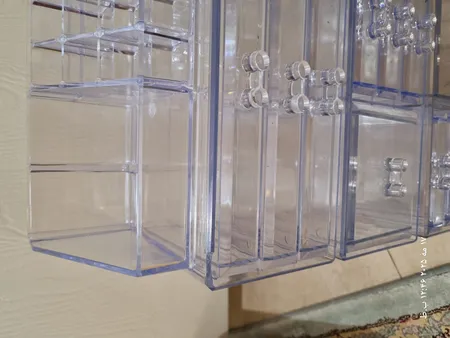 استند لوازم آرایشی مدل LTMB004w