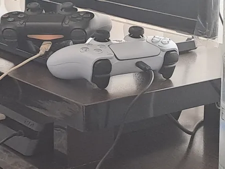 دسته بازی پلی استیشن 4 مدل T28