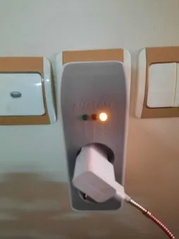 محافظ ولتاژ خیام الکتریک مدل KH8051