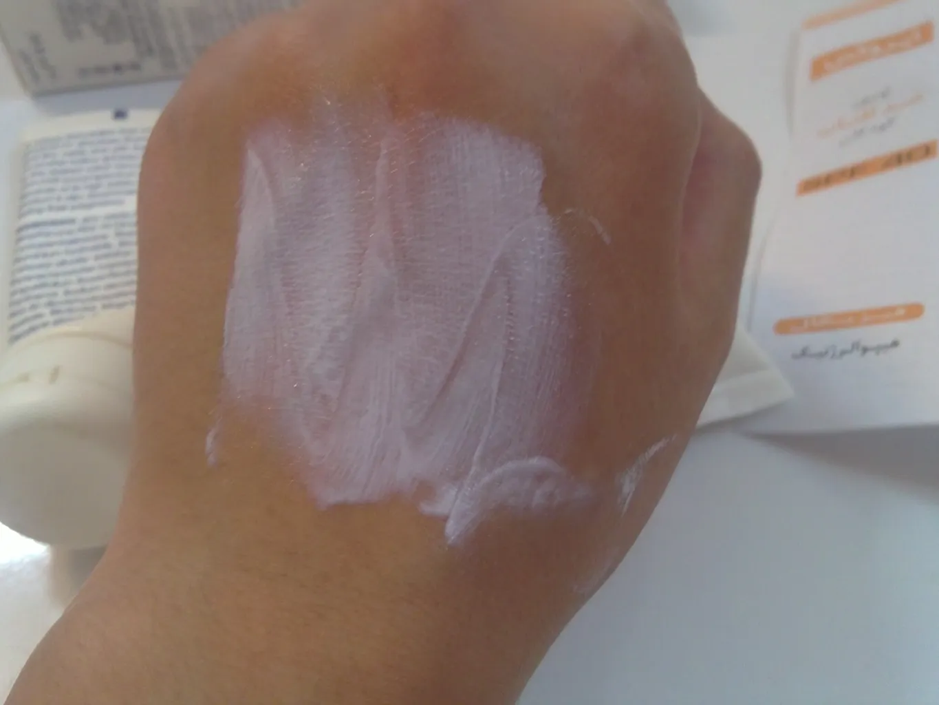 لوسیون ضد آفتاب کودک ایروکس سری Physical مدل Face And Body حجم ۶۰ میلی لیتر