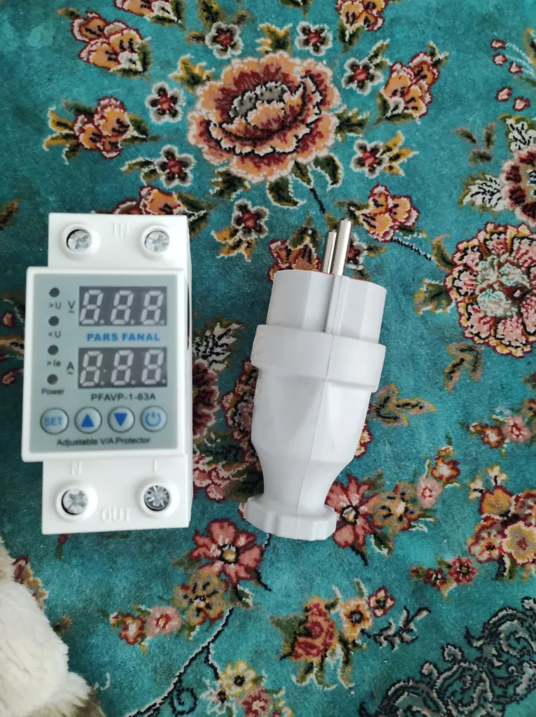 محافظ ولتاژ پارس فانال مدل ۶۳ آمپر تکفاز