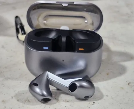 هدفون بلوتوثی سامسونگ مدل Galaxy Buds3