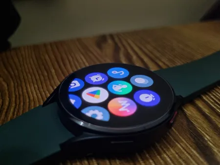 محافظ صفحه نمایش مدل شیشه ای مناسب برای ساعت هوشمند سامسونگ Galaxy watch4 active 44mm