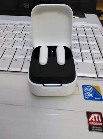 هدفون بلوتوثی انکر مدل Soundcore P30i