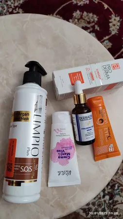 کرم ضدآفتاب و مرطوب‌کننده پرودرما مدل SPF60، حجم 40 میلی‌لیتر