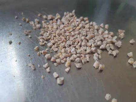 غذای خشک بلدرچین مای برد مدل پلت کد RD وزن یک کیلوگرم