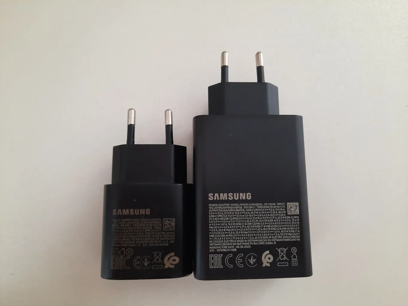 شارژر دیواری 65 وات سامسونگ مدل EP-T6530 شارژر دیواری 65 وات سامسونگ مدل EP-T6530