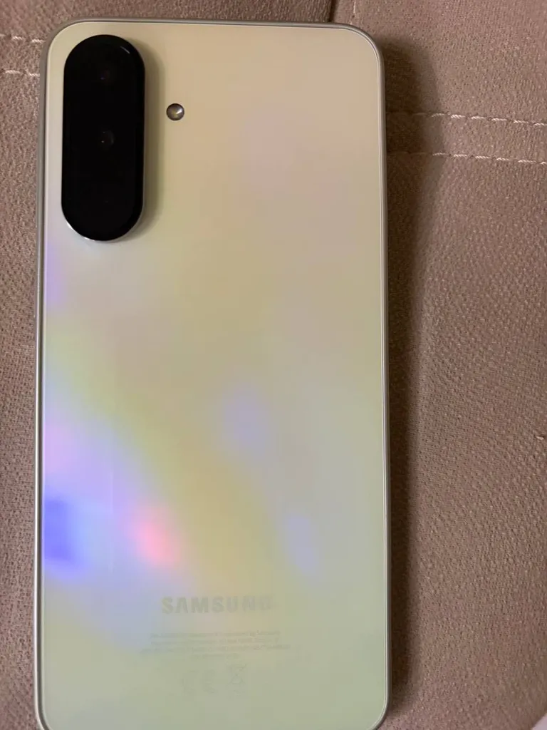 گوشی موبایل سامسونگ مدل Galaxy A36 دو سیم کارت ظرفیت 256 گیگابایت و رم 8 گیگابایت - ویتنام - به همراه شارژر 25 وات سامسونگ