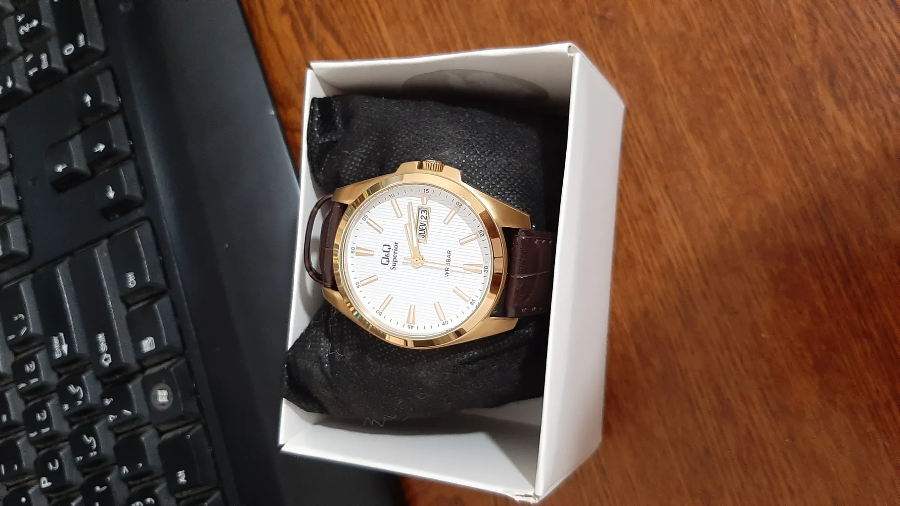 ساعت مچی عقربه‌ای مردانه کیو اند کیو مدل s284j101y