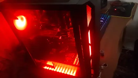 کیس کامپیوتر گرین مدل GRIFFIN G2