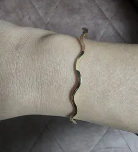 تجریه خرید النگو طلا کم اجرت 18 عیار زنانه ماوی گالری مدل زیگ زاگی سایز 2