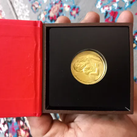 شمش طلای 24 عیار نقش برجسته طرح مادر