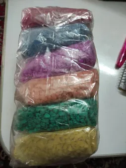 شن رنگی تزیینی مدل 106 وزن 500 گرم 6 عددی