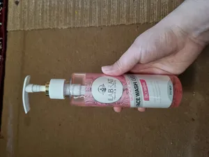 تجریه خرید ژل شستشو صورت ایلابرت مدل سالیسیلیک اسید حجم 210 میلی لیتر