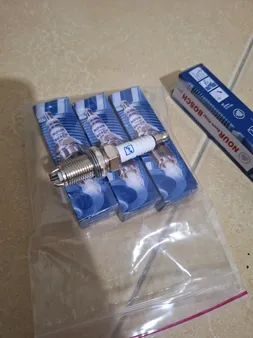 شمع خودرو شمع نور مدل F7LTCR بسته 4 عددی