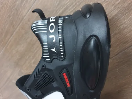 کفش پیاده‌روی مدل 23_S.e.f