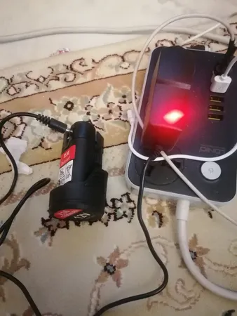 شارژر دریل شارژی مدل 18