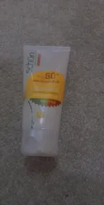 تجریه خرید کرم ضد آفتاب رنگی شون مدل Beige Tinted SPF50 حجم 50 میلی لیتر