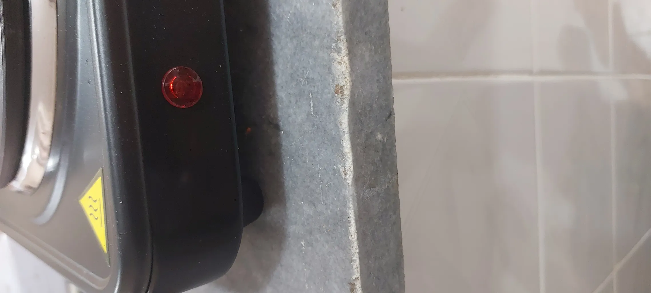 بخاری برقی یونیک لایف مدل UL-2411 تکی