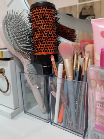 استند لوازم آرایشی مدل M