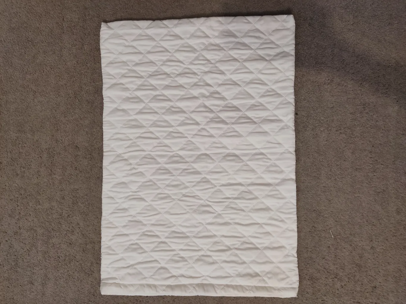 رو بالشی سووای مدل SU Geçirmez