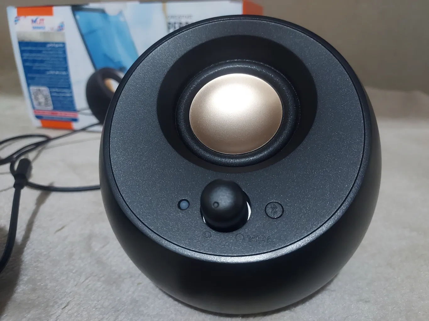 اسپیکر دسکتاپ کریتیو مدل Pebble V3