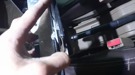 پخش کننده تصویری خودرو مدل P-OLD S400 مناسب پژو پارس