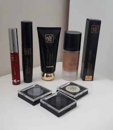 ریمل حجم دهنده مای سری Black Diamond مدل Luxurious