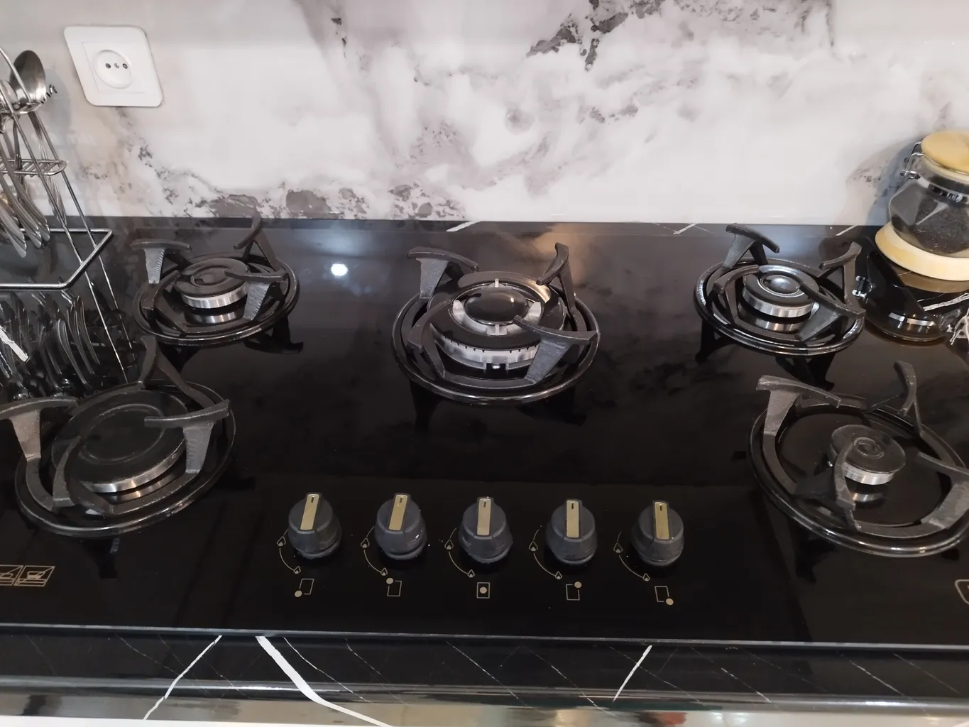 اجاق گاز صفحه ای آذرلوکس مدل جی یک ساده اجاق گاز صفحه ای آذرلوکس مدل جی یک ساده