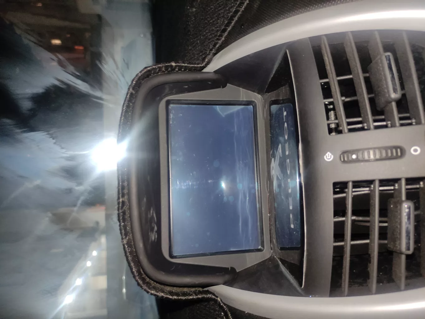 محافظ صفحه نمایش مانیتور پخش خودرو کد A60 مناسب برای پژو 207