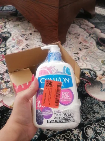 ژل شست‌وشوی صورت کامان مدل DRY حجم 500 میلی‌لیتر