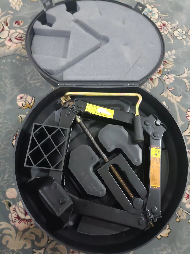 جک خودرو شرکت صنعتی مدد رویان کد 351 ظرفیت 2 تن