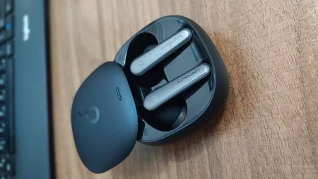 هدفون بلوتوثی انکر مدل SoundCore Liberty Air 2 Pro