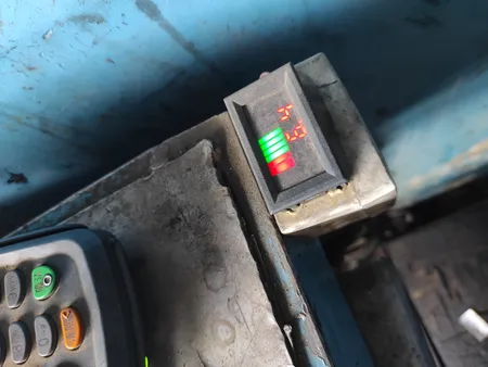 نمایشگر میزان شارژ باطری مدل A001