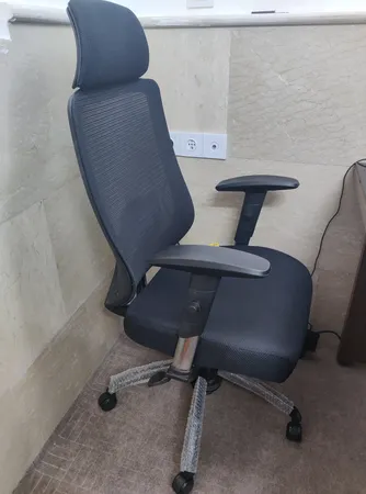 صندلی مدیریتی کادی نو مدل پشت توری VIP