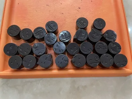 قالب شکلات مدل GlA-02 طرح ایموجی