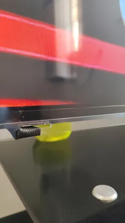 محافظ صفحه نمایش  مناسب برای تلویزیون 65 اینچ