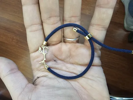 دستبند طلا 18 عیار دخترانه با پلاک طلا  حب  688