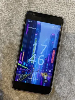 گوشی موبایل وکال مدل V0 Core دو سیم کارت ظرفیت 32 گیگابایت و رم 2 گیگابایت